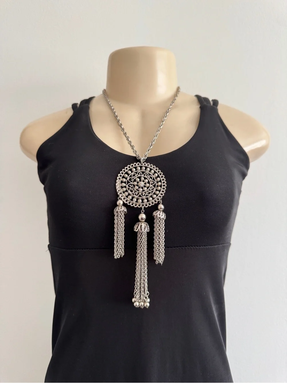Vintage Silver-Tone Filigree Medallion Tassel‎ Pendant Necklace